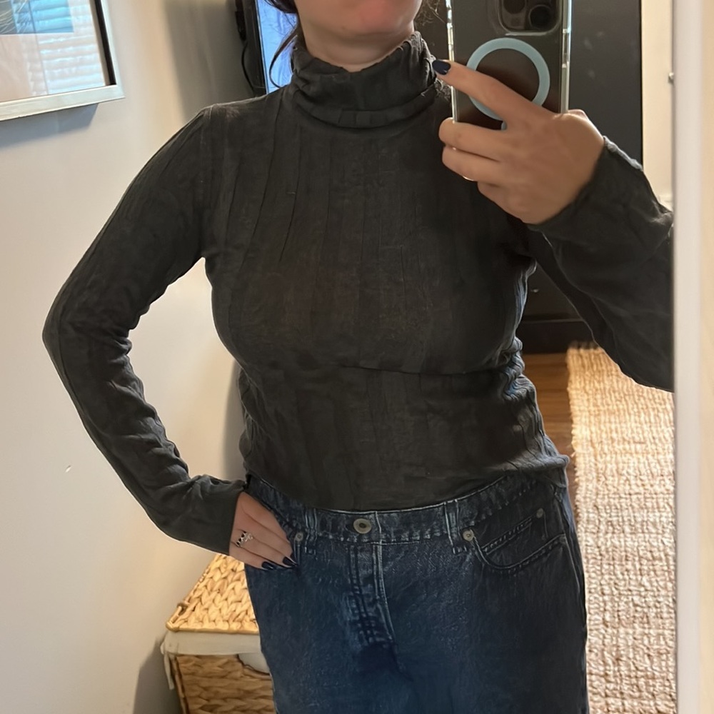 Zara gray lightweight turtleneck